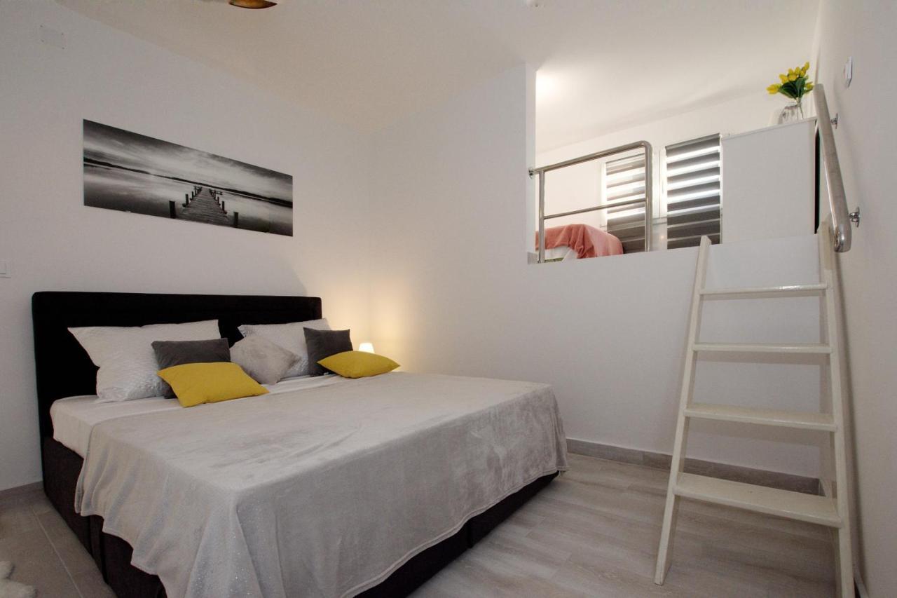Apartments By The Sea Kozino, Zadar - 5803 Exterior foto